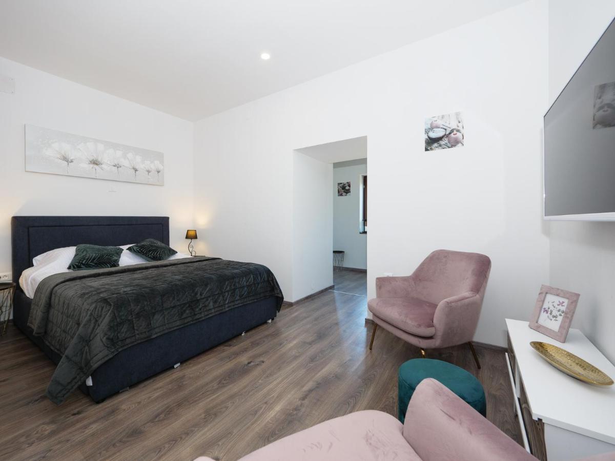PUY Arena Delight Studio Apartments מראה חיצוני תמונה